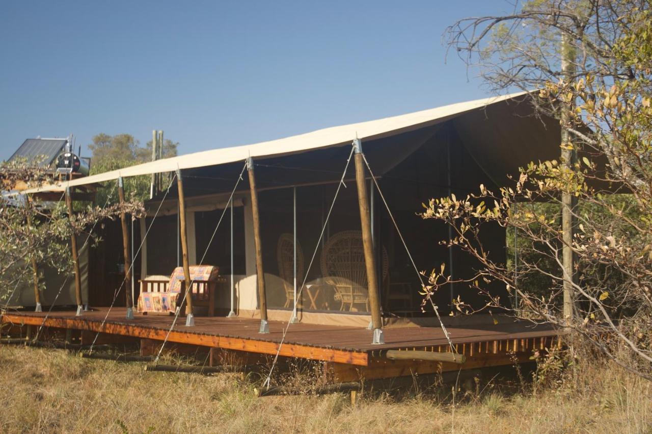 Out In Africa Wildlife Lodge Hammanskraal Exterior photo