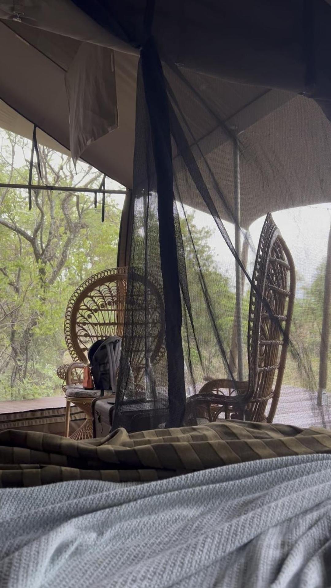 Out In Africa Wildlife Lodge Hammanskraal Exterior photo