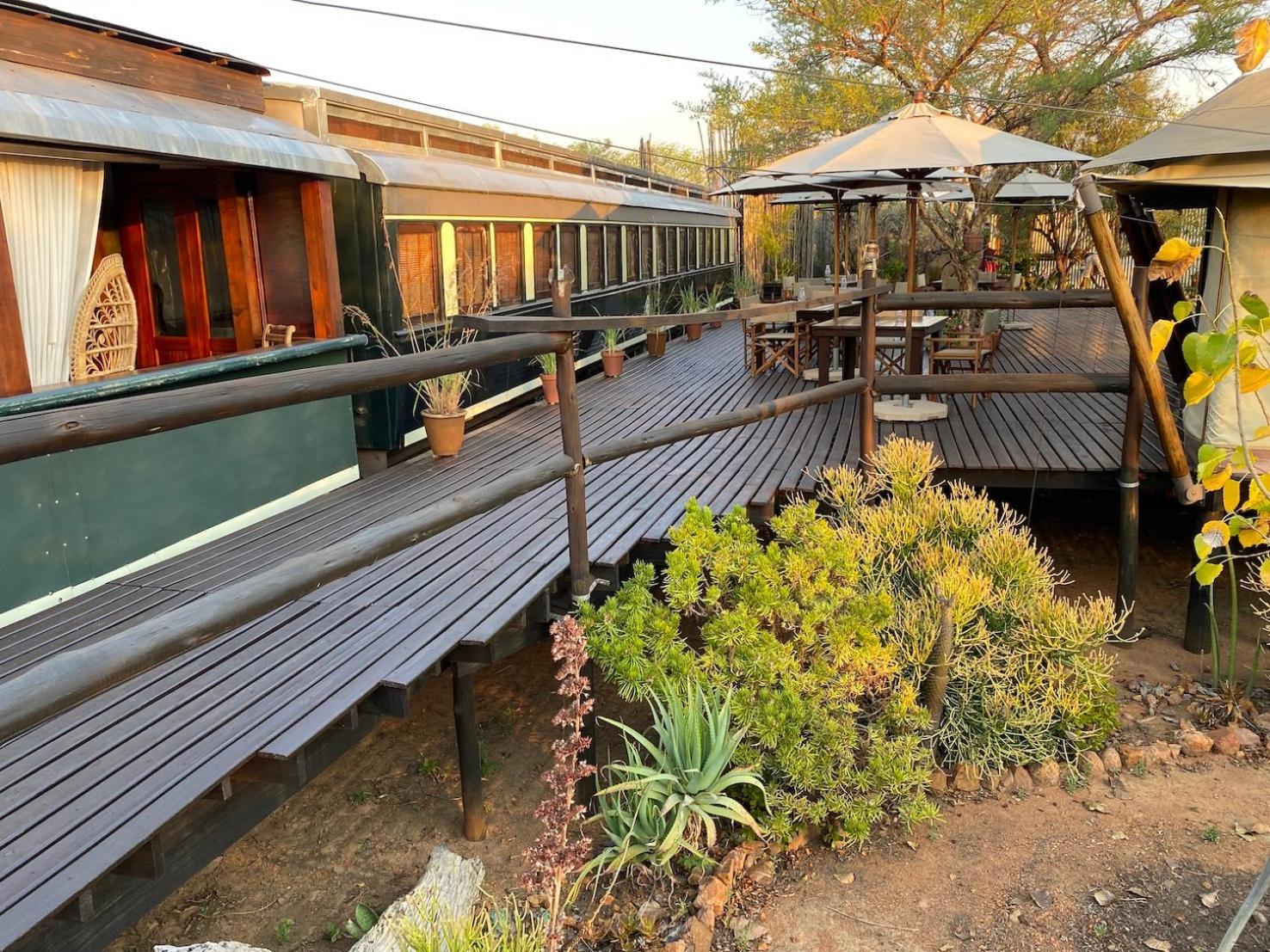 Out In Africa Wildlife Lodge Hammanskraal Exterior photo