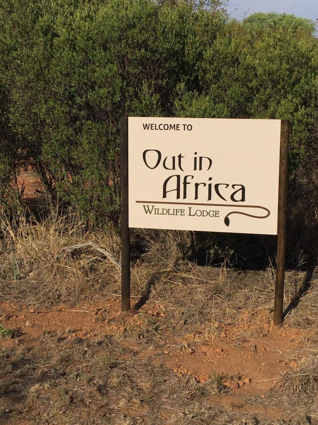 Out In Africa Wildlife Lodge Hammanskraal Exterior photo